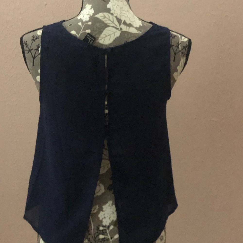 Forever 21 split back top - Picture 3 of 5